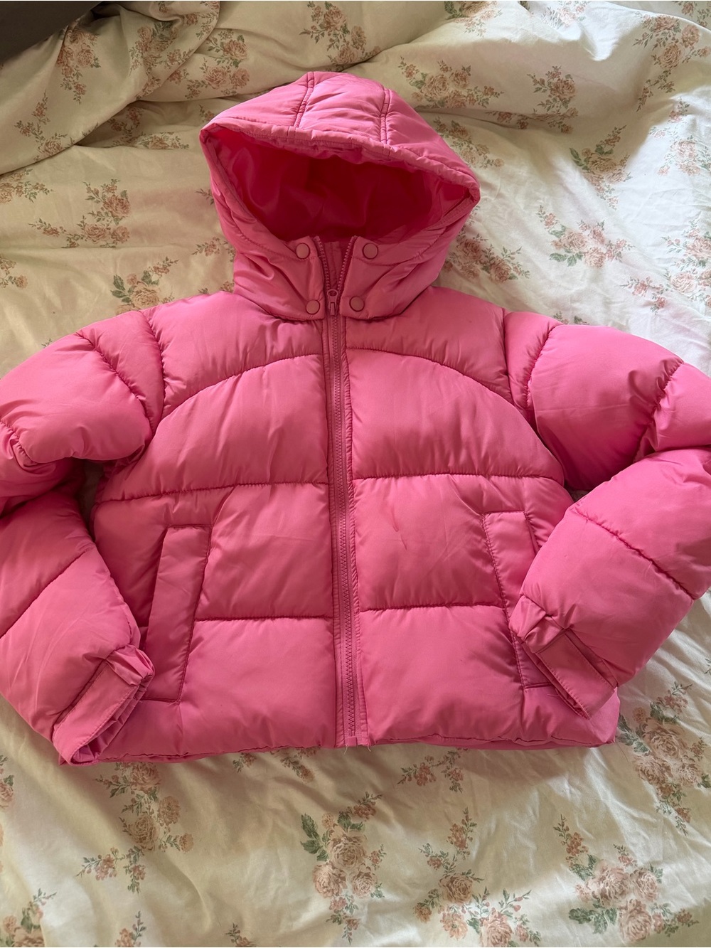 Missguided Hooded Puffer Jacket in Bright Pink